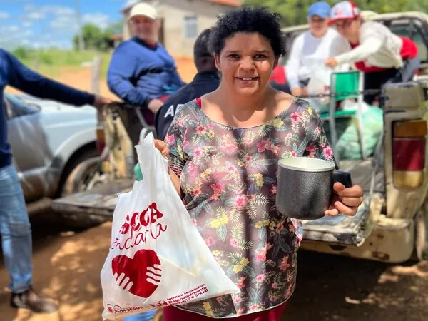 Ação da Prefeitura de Bom Jesus beneficia cerca de 2 mil pessoas com entrega de cestas básicas na Semana Santa