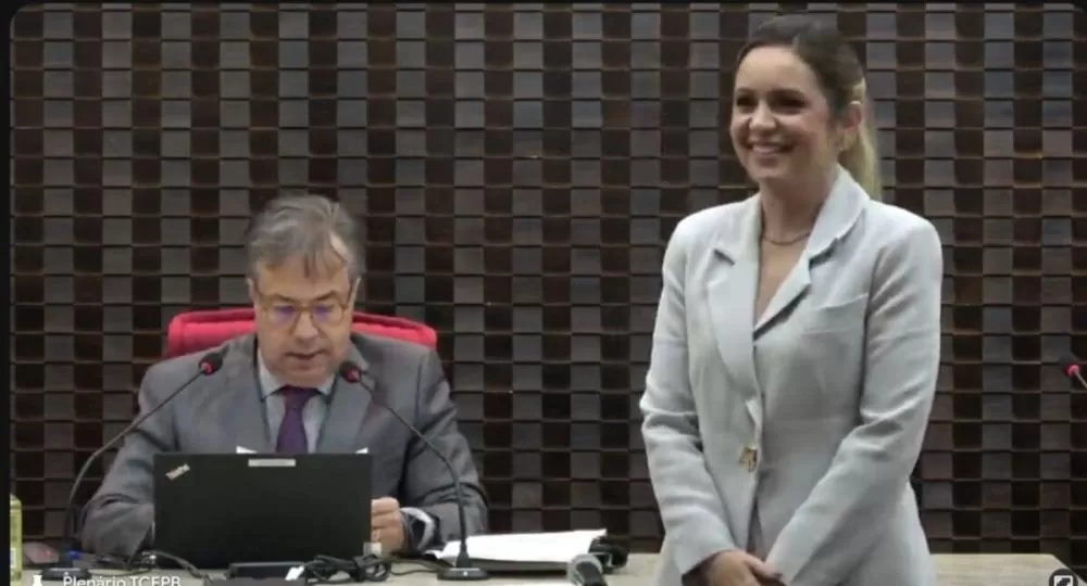TCE-PB dá posse à nova conselheira Alanna Galdino em sessão extraordinária