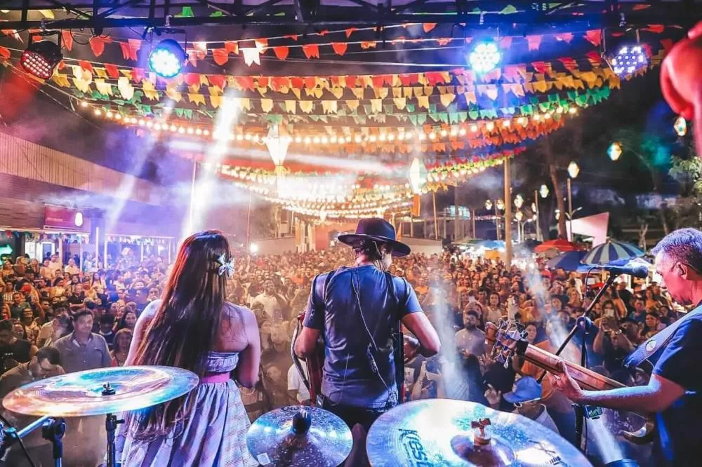 Patos dá largada ao 'Esquenta São João' com shows de Gustavinho Sanfoneiro e Mayk Diau