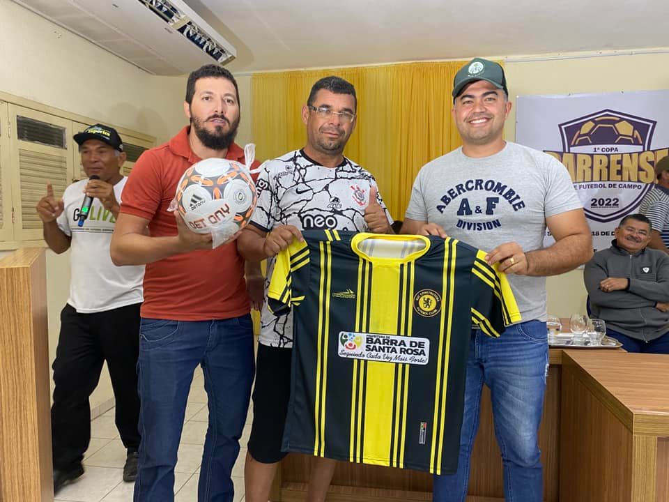Prefeitura de Barra de Santa Rosa incentiva o Futebol Amador e entrega padrões oficiais para agremiações esportivas