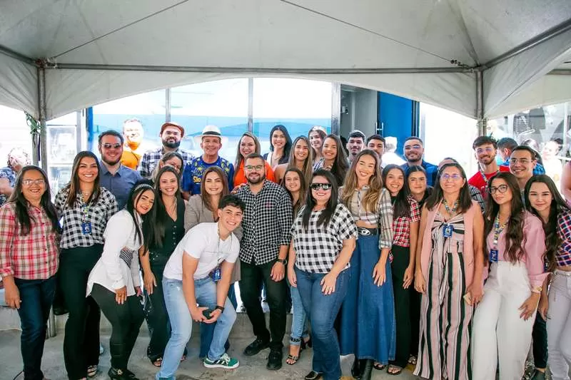 Café junino marca entrega do novo veículo do Procon/Patos