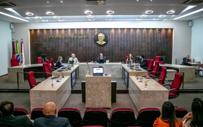 TCE-PB identifica excesso de contratações temporárias em 80% das prefeituras paraibanas