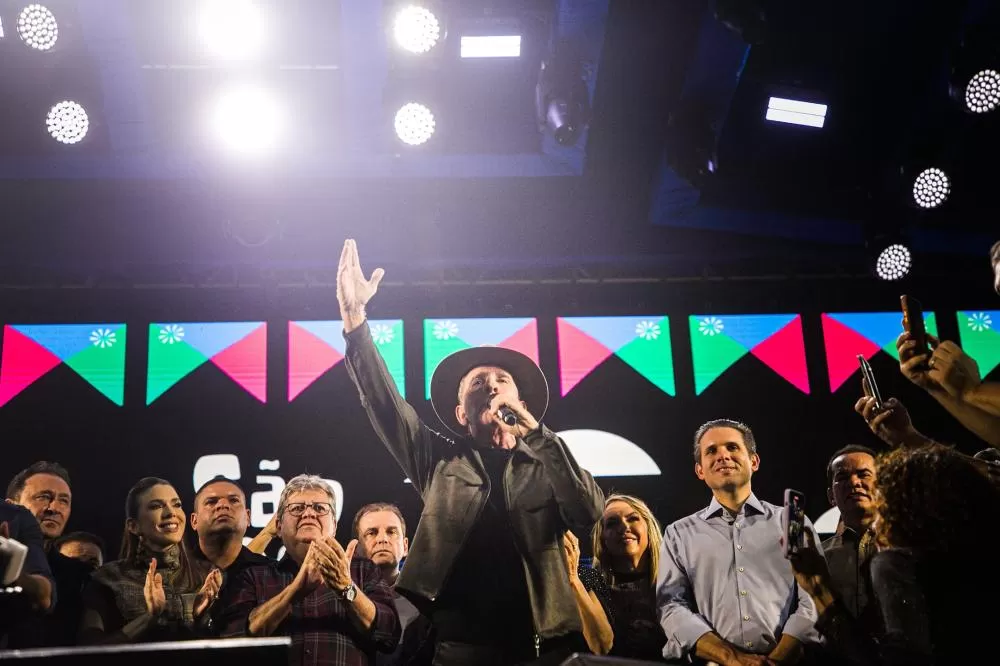 São João de Patos 2025 é aberto com grande público e show de estrelas no Terreiro do Forró