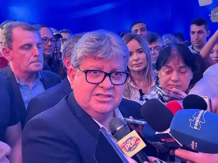 João Azevêdo nega chapa definida para 2026 e pede cautela diante de especulações