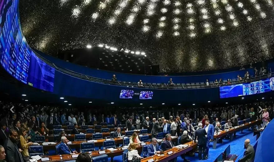 Senado derruba aumento do IOF e governo estuda reação no STF