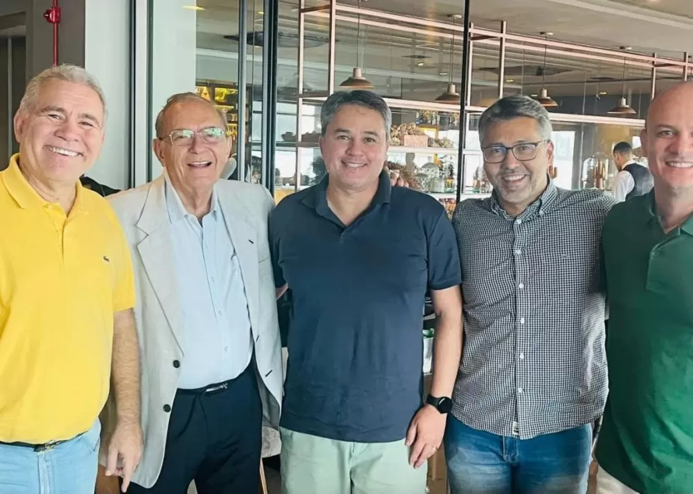 Efraim Filho articula bloco oposicionista com foco nas eleições de 2026