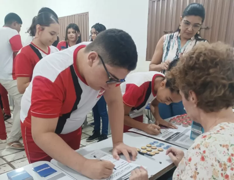 Quixaba inicia segundo semestre letivo com atividade interativa voltada à autonomia e pensamento crítico