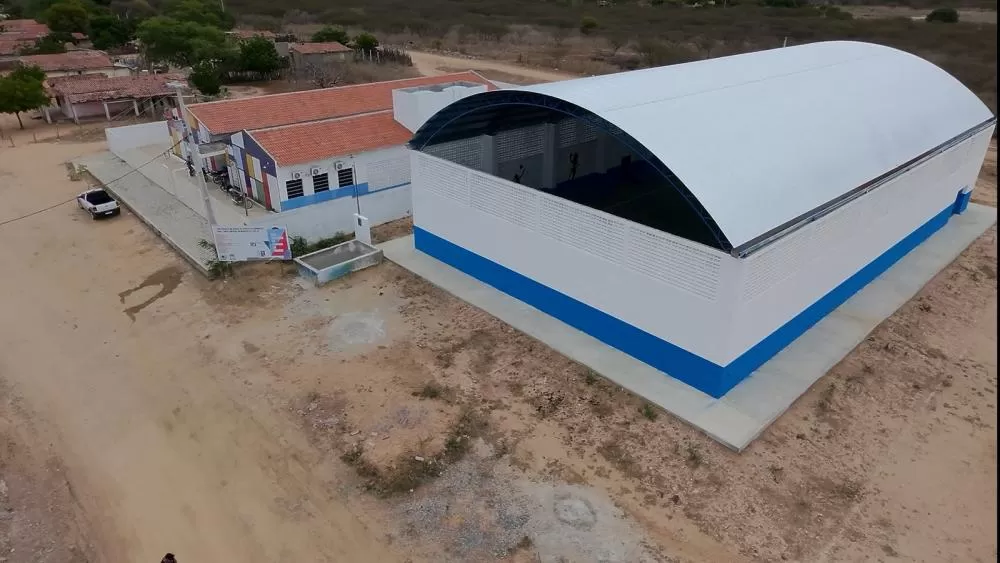 Prefeitura de Patos se prepara para entregar quadra de esportes na comunidade Campo Comprido, neste sábado (12)