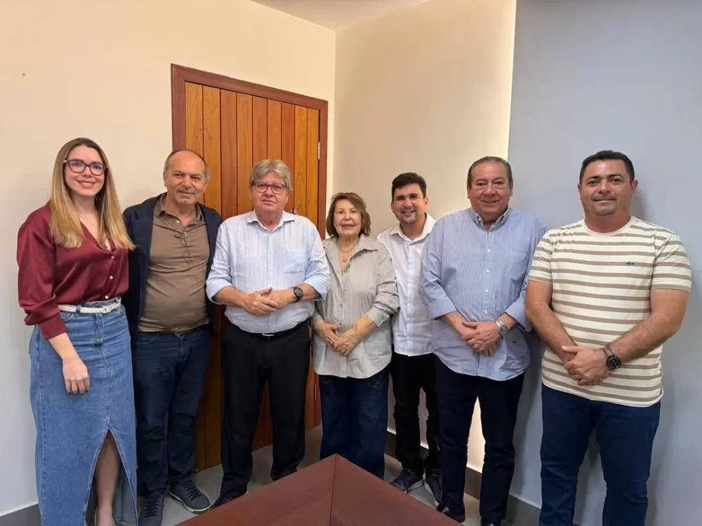 Prefeito Nilton de Almeida participa de audiência com o governador João Azevêdo e reforça pautas prioritárias para Cacimbas