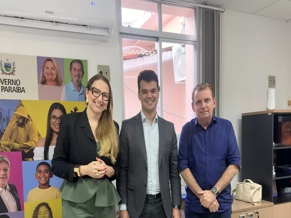 Em João Pessoa, prefeita Denise Bayma busca novos investimentos para Bom Jesus ao lado do deputado Chico Mendes