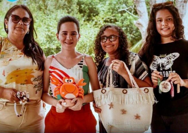 Abertura do 2º Salão do Artesanato do Vale do Paraíba atrai políticos, artistas e uma grande população em São Miguel de Tiapu