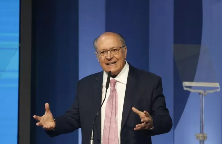 Plano de contingência ao tarifaço deve sair até terça, diz Alckmin