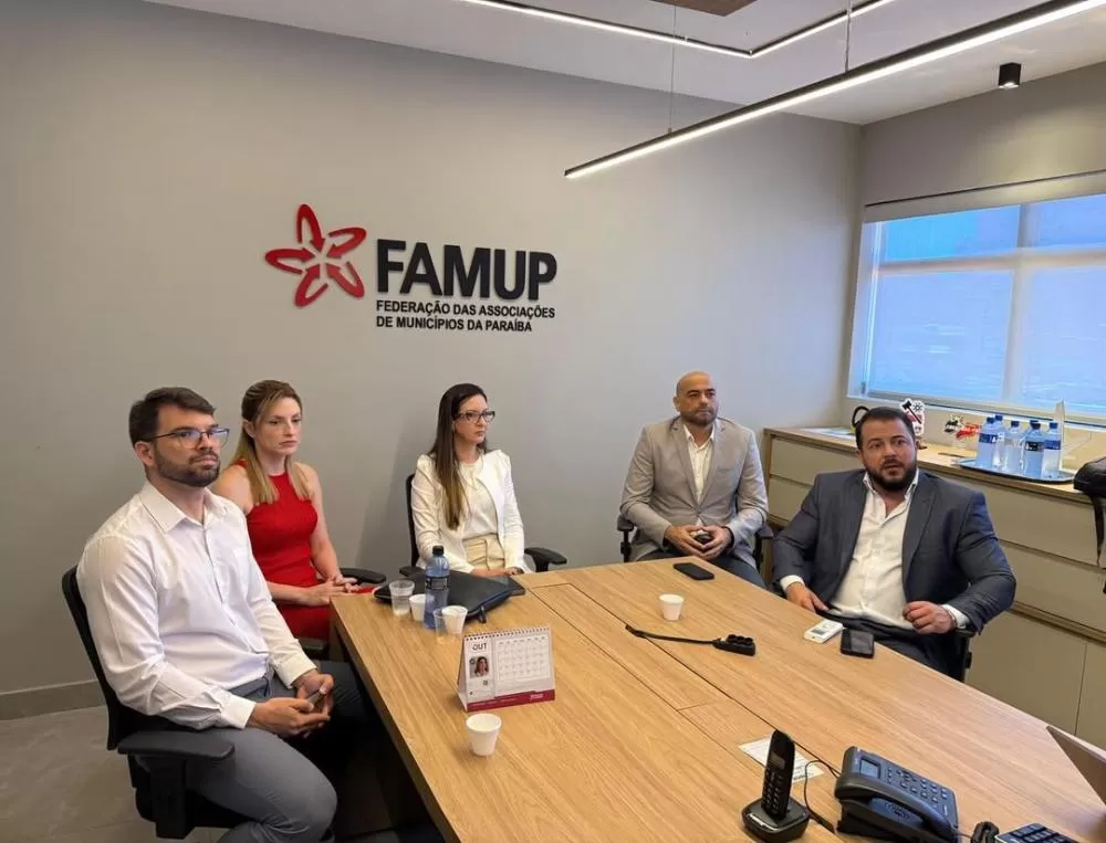 Famup capacita gestores sobre desafios na contratação de pessoal nas prefeituras