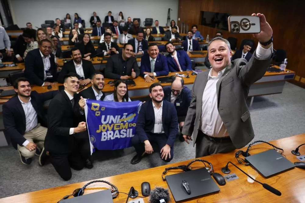 Efraim destaca protagonismo da juventude em Encontro Nacional do União Brasil Jovem
