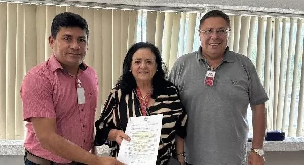 Prefeito se reúne com presidente da Cehap em busca de construção de novas casas para Serraria