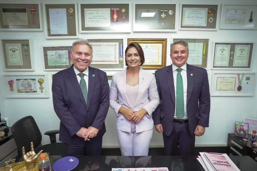 Efraim Filho e Marcelo Queiroga se reúnem com Michelle Bolsonaro para discutir eleições de 2026