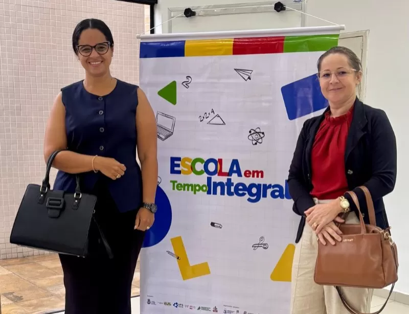 Educação de Quixaba marca presença em eventos sobre autismo e escola em tempo integral