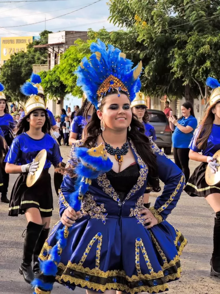 Zabelê celebra a Semana da Pátria com desfile cívico da Escola Maria Bezerra da Silva