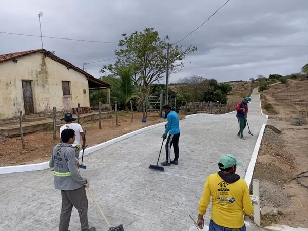Bom Jesus avança com pavimentação em comunidades rurais