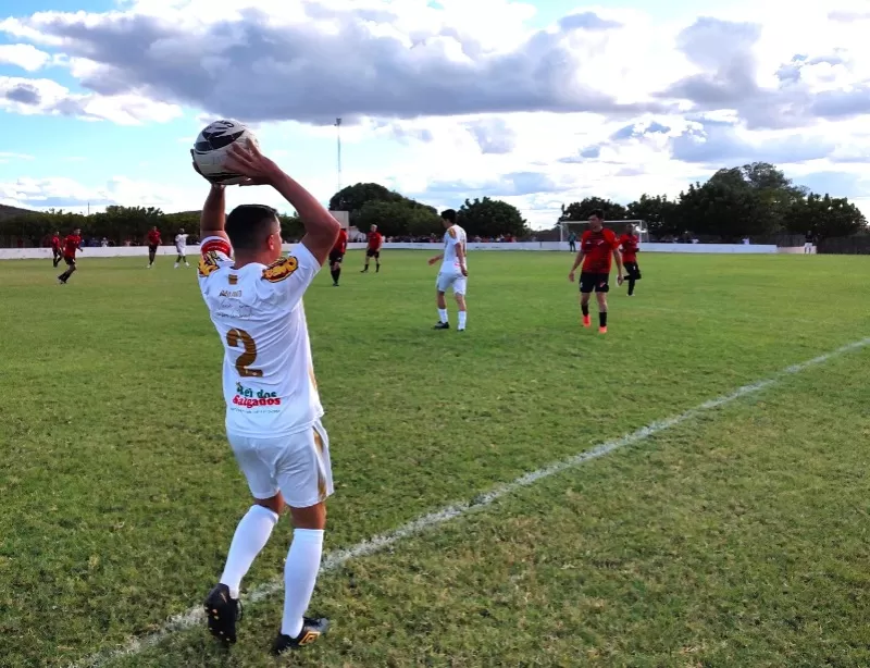 Quixaba dá o pontapé inicial para a 14ª Copa União de Futebol Amador