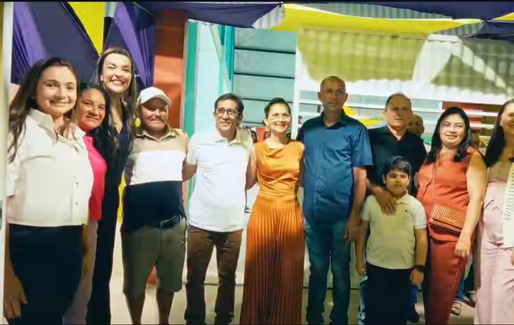 Araçagi inaugura nova Escola Olívia Maroja e Ginásio “O Bandeirão” em noite histórica