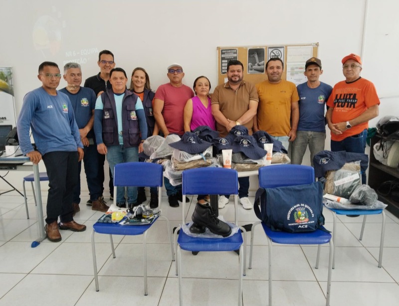 Prefeitura de Quixaba entrega novos fardamentos e EPIs para Agentes Comunitários de Saúde