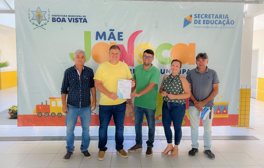 Prefeito de Boa Vista, André Gomes assina ordem de serviço para ampliação da creche Mãe Janoca