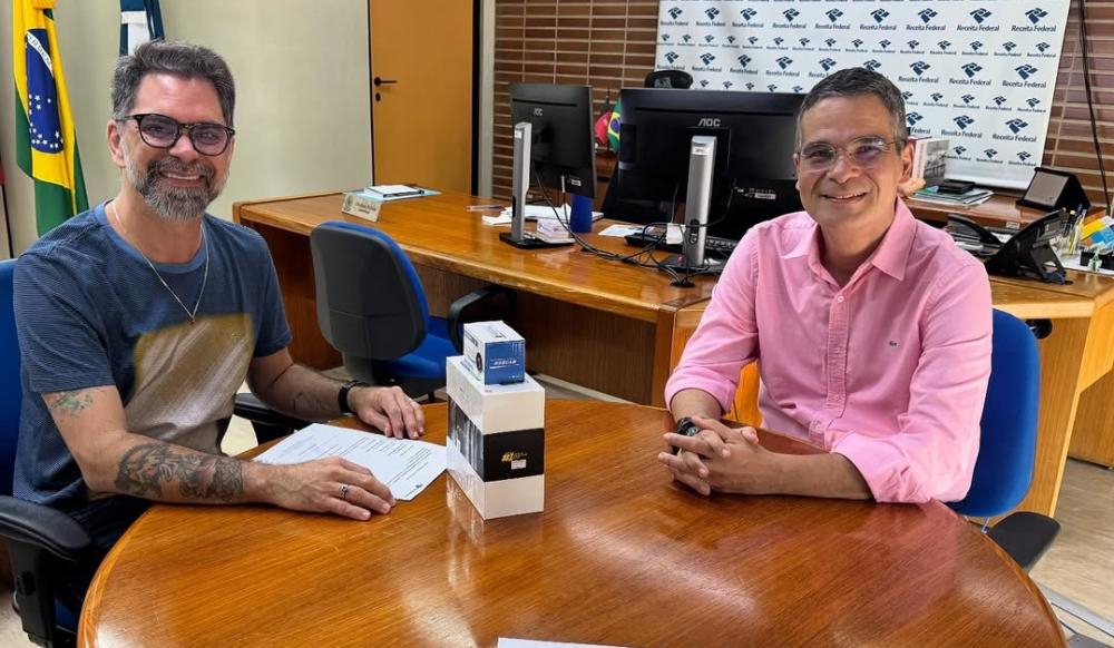 Caldas Brandão recebe equipamentos da Receita Federal para modernizar atendimento no PAV