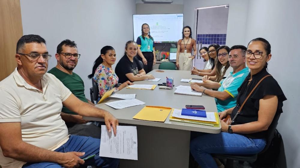 Prefeitura de Lagoa Seca fortalece transparência e planejamento da merenda escolar com reunião do COMAE