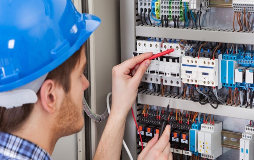 Prefeitura de Baraúna inicia curso de Eletricista de Instalações Prediais