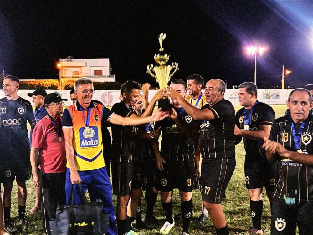 Malta celebra vitória do Botafogo no Campeonato de Veteranos 2025