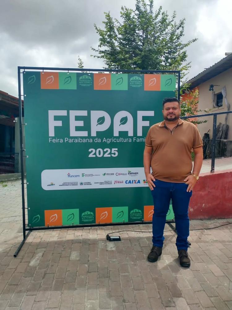 Prefeito de Quixaba, Allan Candeia, participa da 2ª Feira Paraibana da Agricultura Familiar em Campina Grande