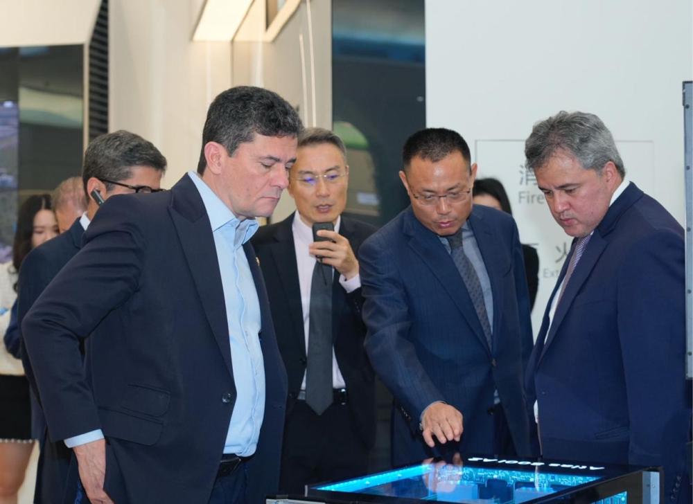 Na China, Efraim visita “Smart Cities” buscando conhecimento em inovação, tecnologia, mobilidade e gestão digital