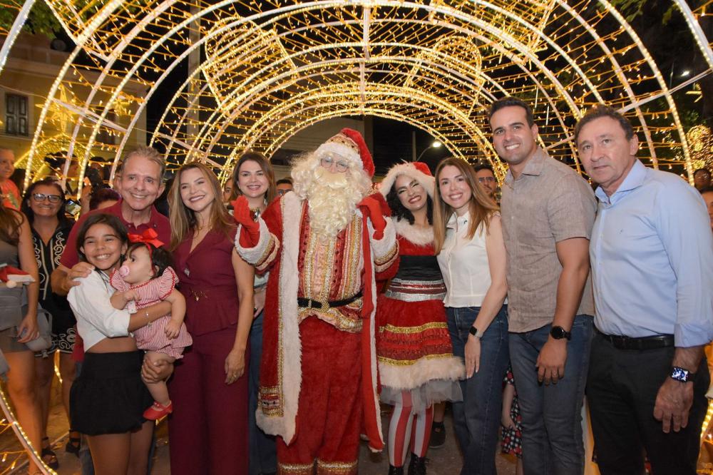 Nabor e Lucas prestigiam encerramento da 1ª ExpoPatos e chegada do Papai Noel