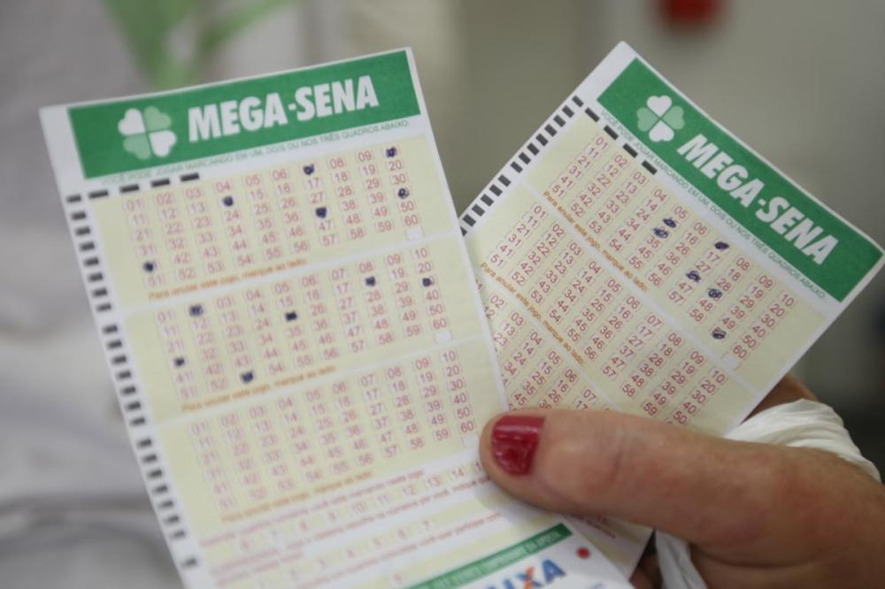 Mega-Sena acumula novamente e prêmio pode chegar a R$ 18 milhões na terça-feira