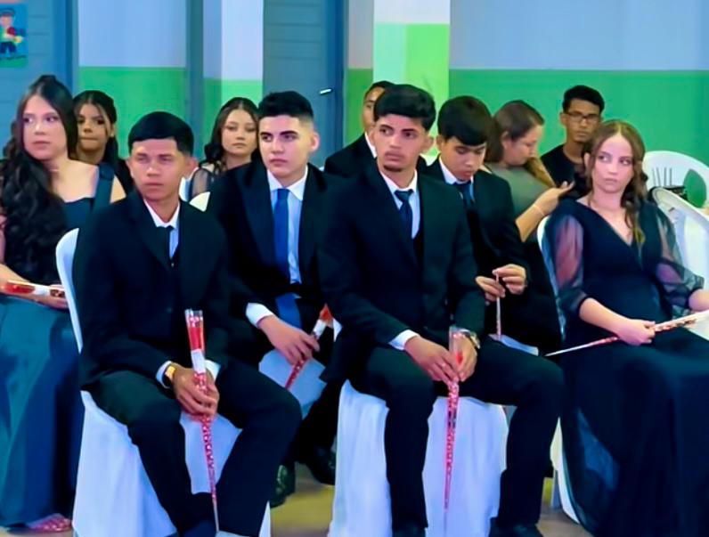 Cachoeira dos Índios celebra colação de grau dos alunos do 9º ano da Escola João Izidro de Sousa