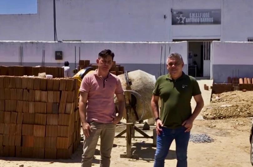 Prefeito Hermes Filho inspeciona obras do refeitório e auditório da Escola José Antônio Barros, em Diamante