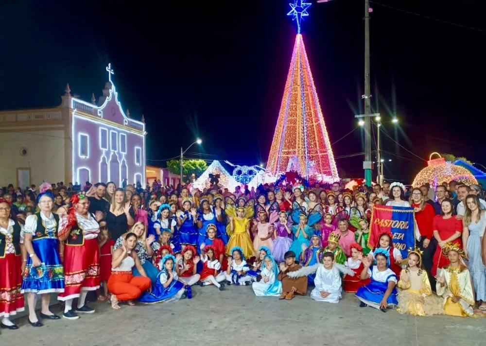 Boa Vista abre Natal Encantado com luzes, música e resgate do Pastoril