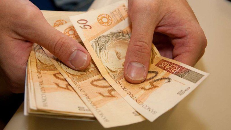 Governo publica decreto que fixa salário mínimo de 2026 em R$ 1.621
