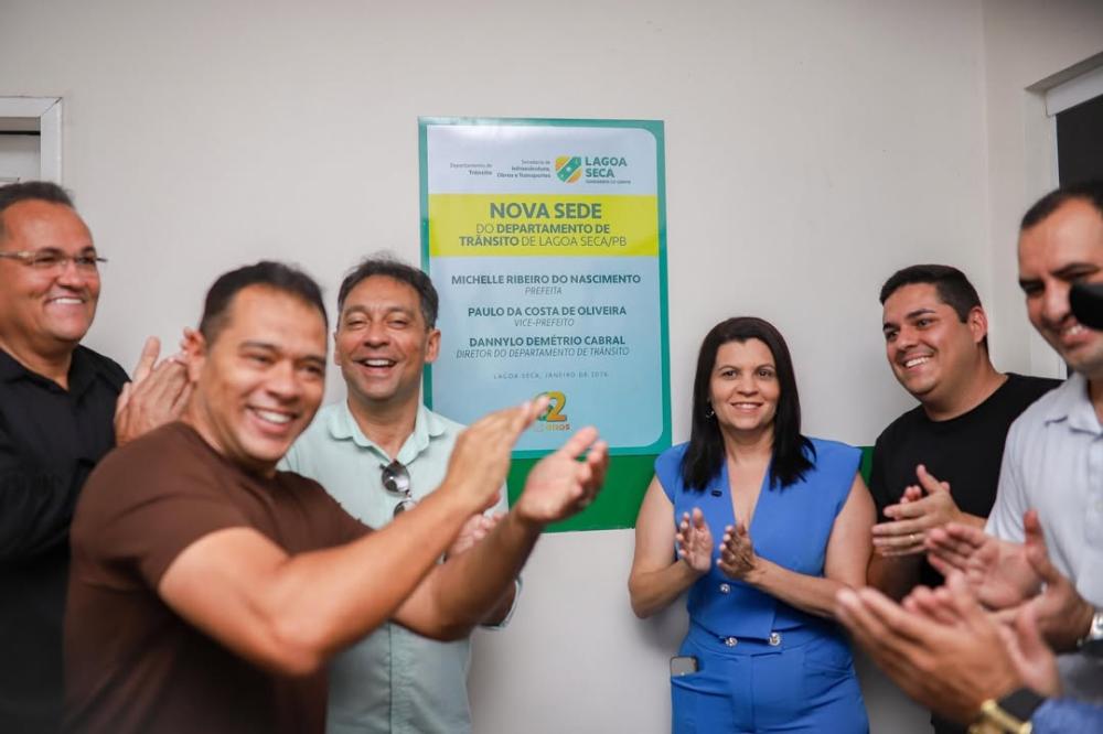 Prefeitura de Lagoa Seca marca 62 anos com inaugurações, entrega de veículos e avanços na mobilidade urbana