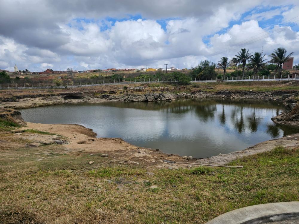 Prefeitura de Araruna vistoria Lagoa da Serra e anuncia medidas diante da baixa do nível da água