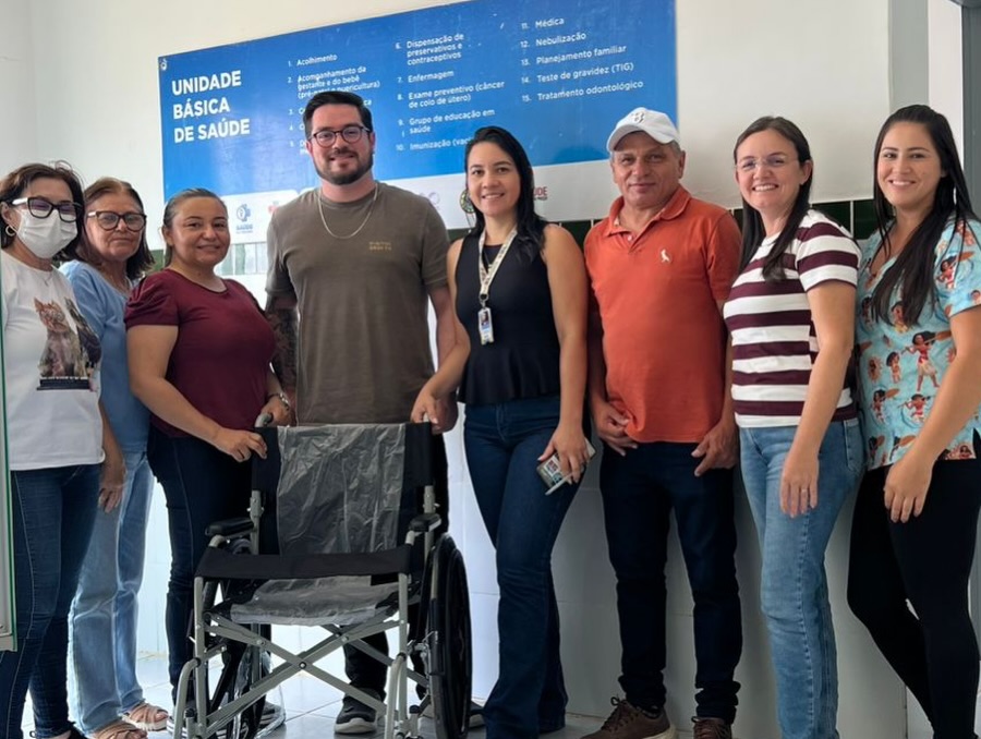 Prefeitura de Barra de Santa Rosa entrega novas cadeiras de rodas aos PSFs do município