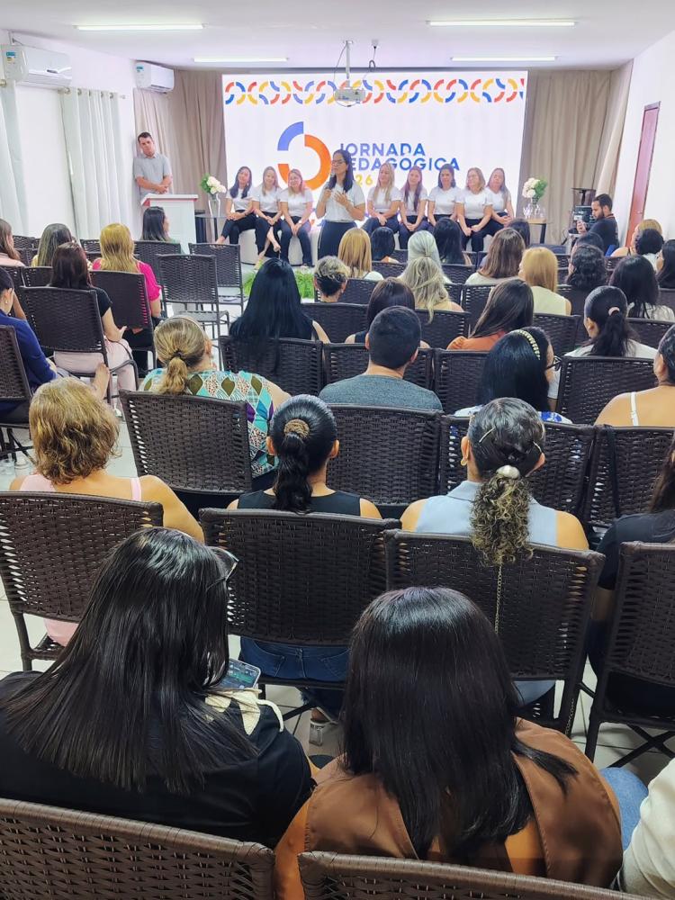 Quixaba dá a largada no ano letivo com Jornada Pedagógica focada em liderança e inteligência emocional