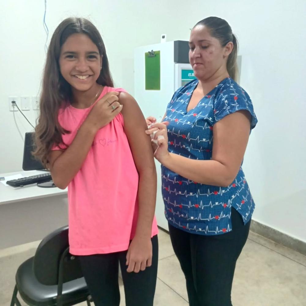 Quixaba inicia vacinação contra a dengue para crianças e adolescentes